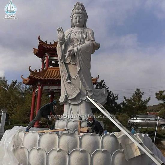 religieux de granit Guanyin statue