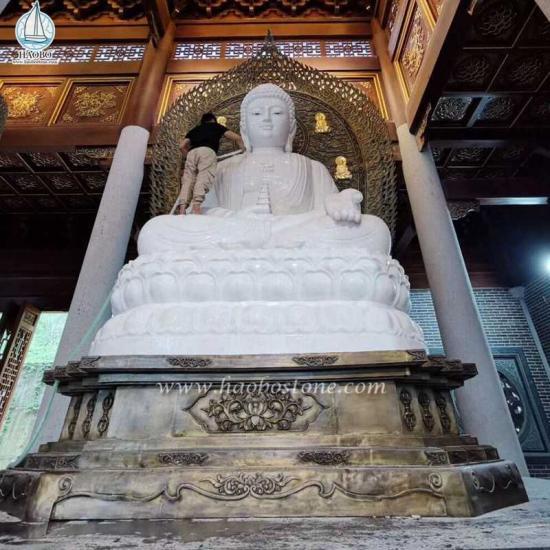 Sculpture de Bouddha religieux en granit asiatique