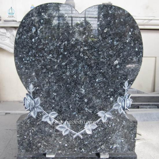 Monument funéraire en granit bleu perle